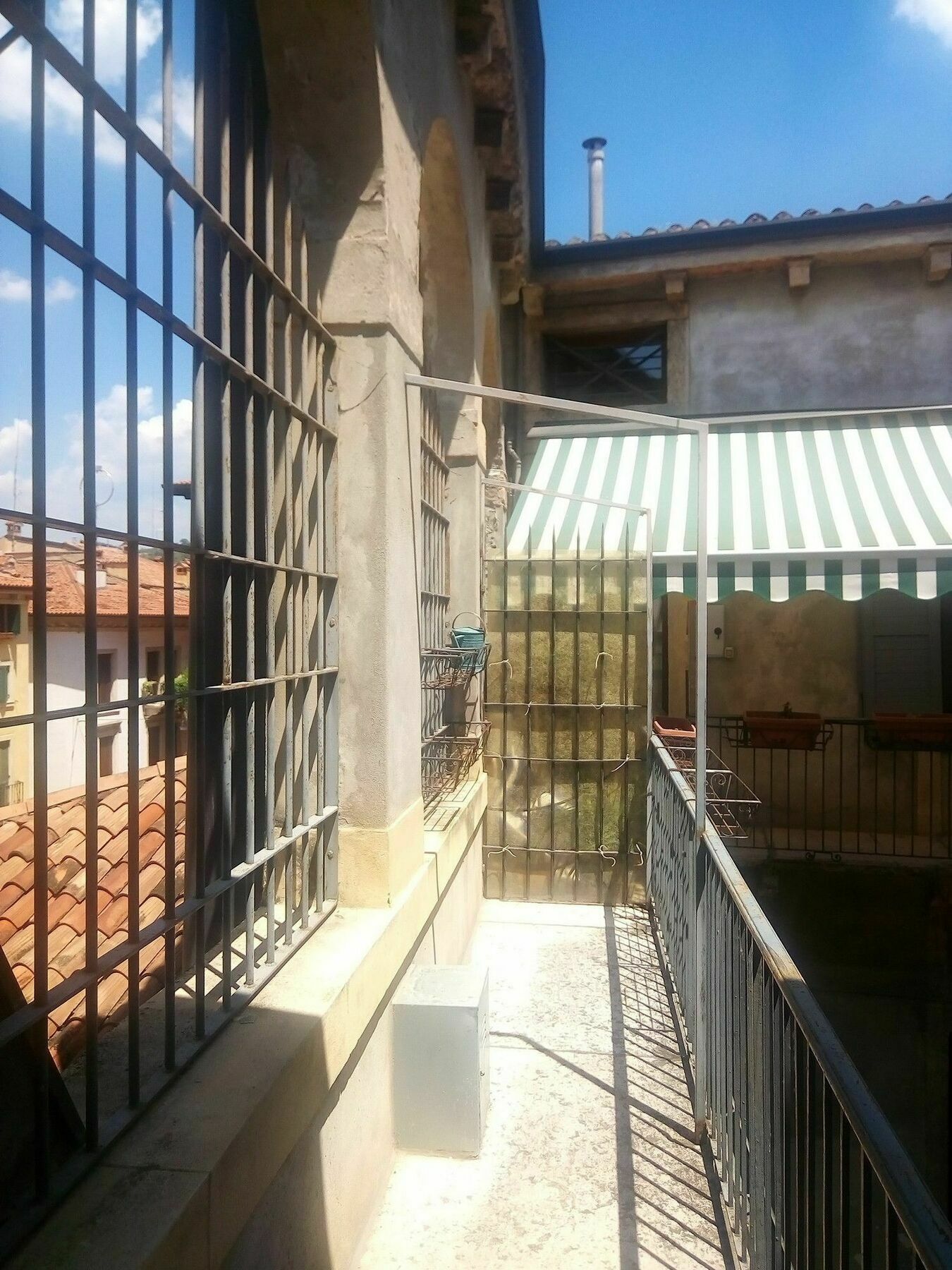 Palazzo Camozzini Apartments เวโรนา ภายนอก รูปภาพ
